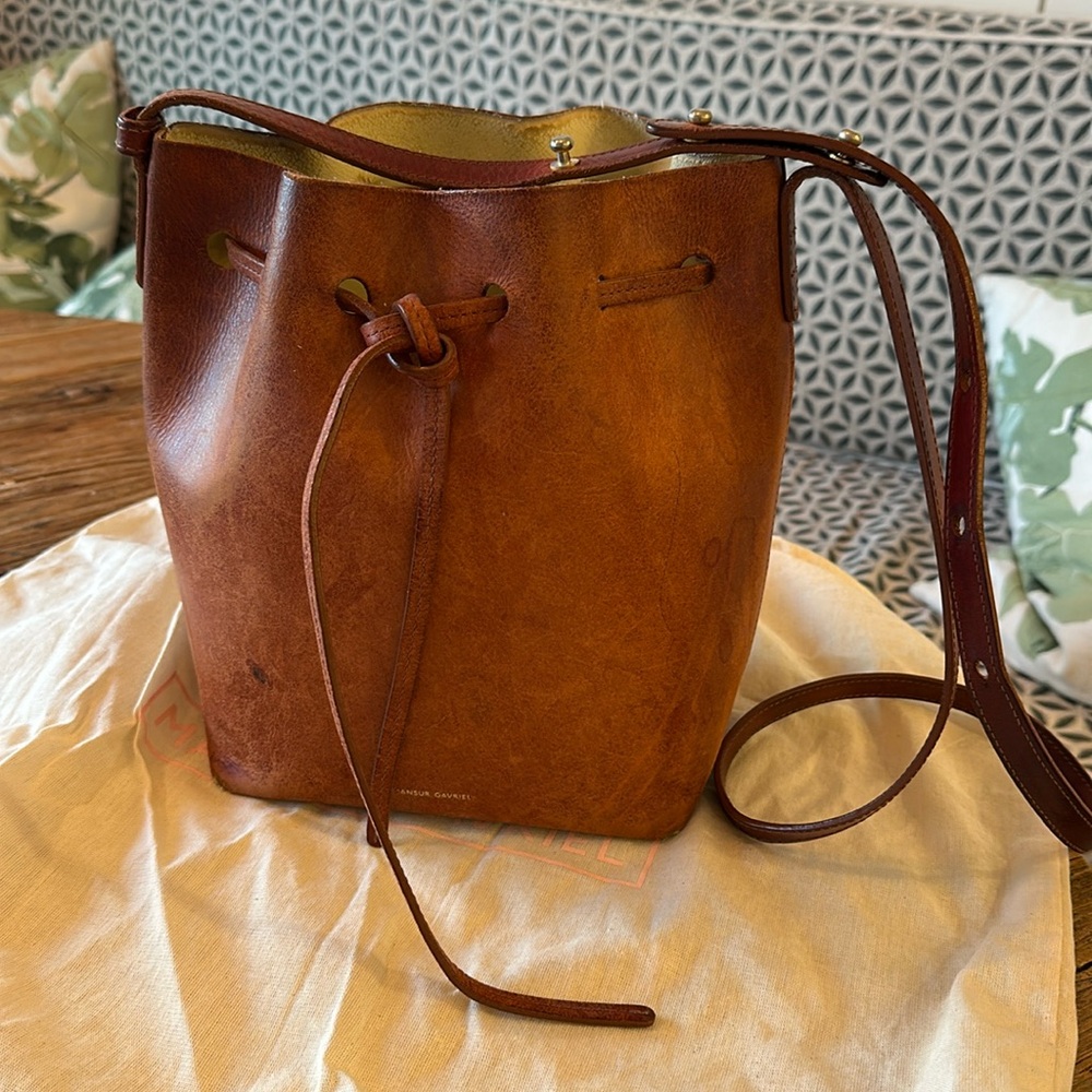 Classic Brown Leather Drawstring Shoulder Bag